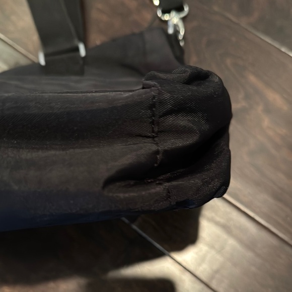 Crest Designs Black unisex Crossbody Bag - Picture 4 of 10